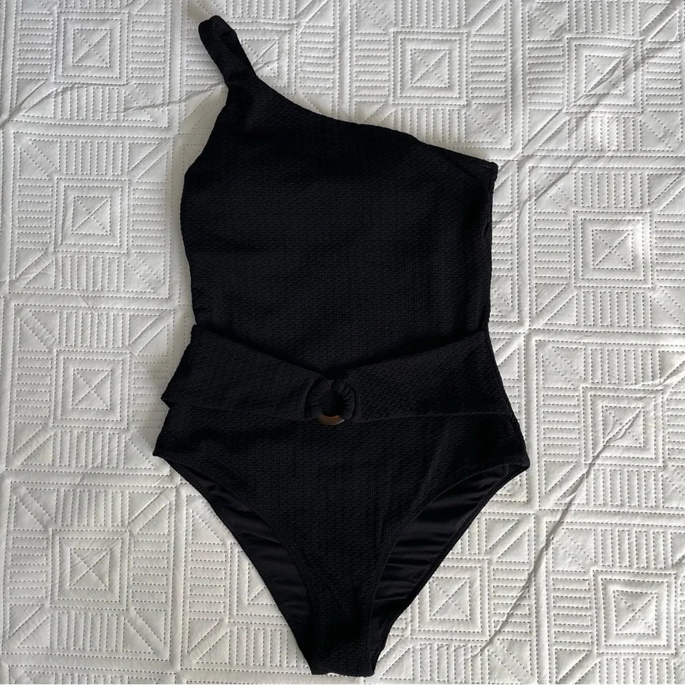 BOTEH One Shoulder Textured Swimsuit Size Medium In Black - Picture 2 of 10